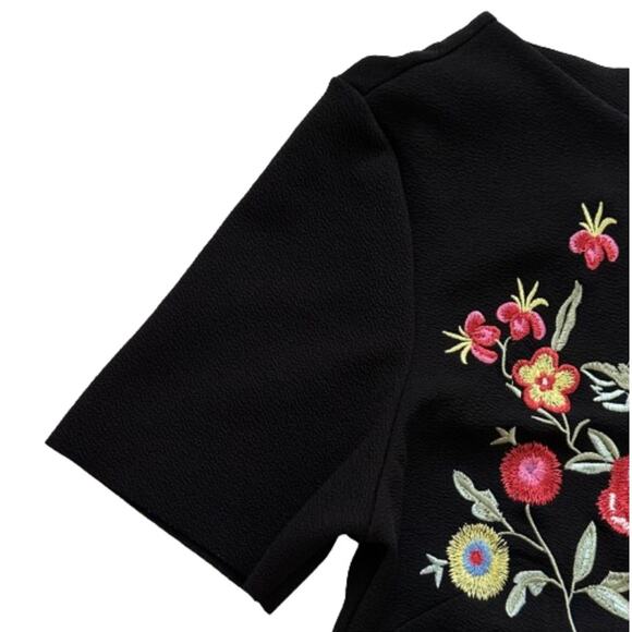 Chelsea & Theodore Black Pink Embroidered Floral Short Sleeve Shift Dress Size 6 - Picture 9 of 12